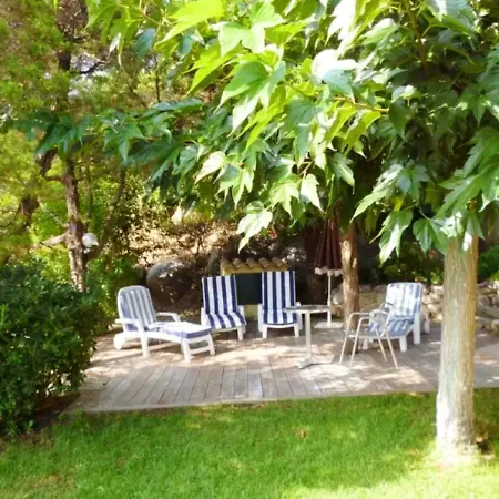 Maison Confortable A Sainte Lucie Avec Piscine Partagee Cirendinu